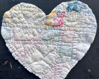 1960年代のモダンなパッチワーク、手縫いのキルティングと刺繍が施され