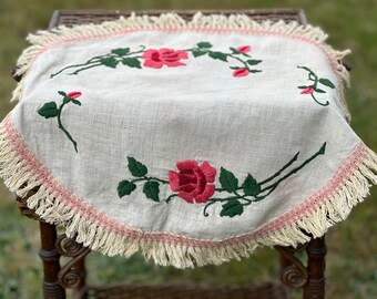 Ancienne Commode En Lin Broderie Estampillée écharpe Serviettes Motifs Transfert