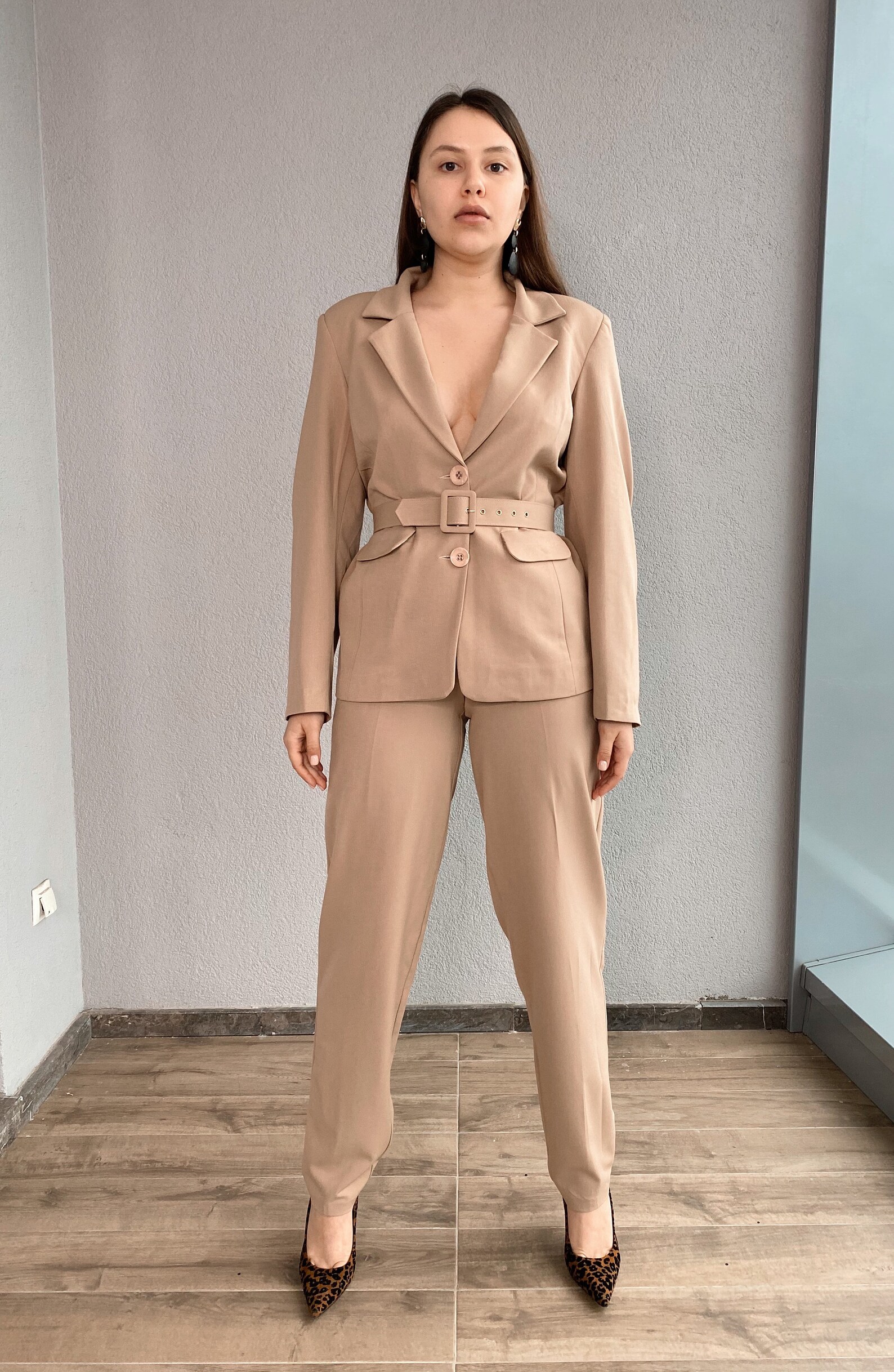 Womenwear Tan Blazer With Shoulder Pads and Pants Suit With Belt