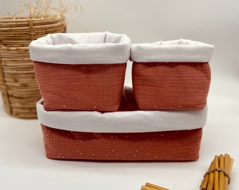 Baby storage baskets in double terracotta cotton gauze with gold polka dots