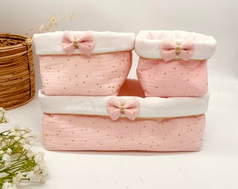Panier de rangement bébé pour lingettes, produits et couches en double gaze rose blush à nœud