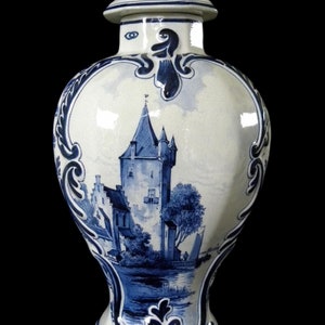 Royal Delft antique (est. 1908) VERY LARGE handpainted covered pul w. romantic scene (Porceleyne Fles)