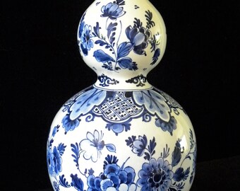 Royal Delft blue (1965) LARGE handpainted vase model "Delftsche flesch" (Porceleyne Fles)