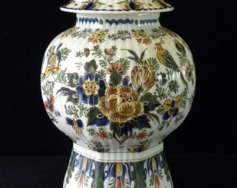 Royal Delft polychrome (1967) LARGE handpainted covered pul "dekselvaas" (Porceleyne Fles)