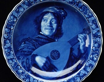 Royal Delft antique (1919) VERY LARGE handpainted plate (razer, charger) "The Jester" or "Lute player" after Frans Hals  (Porceleyne Fles)