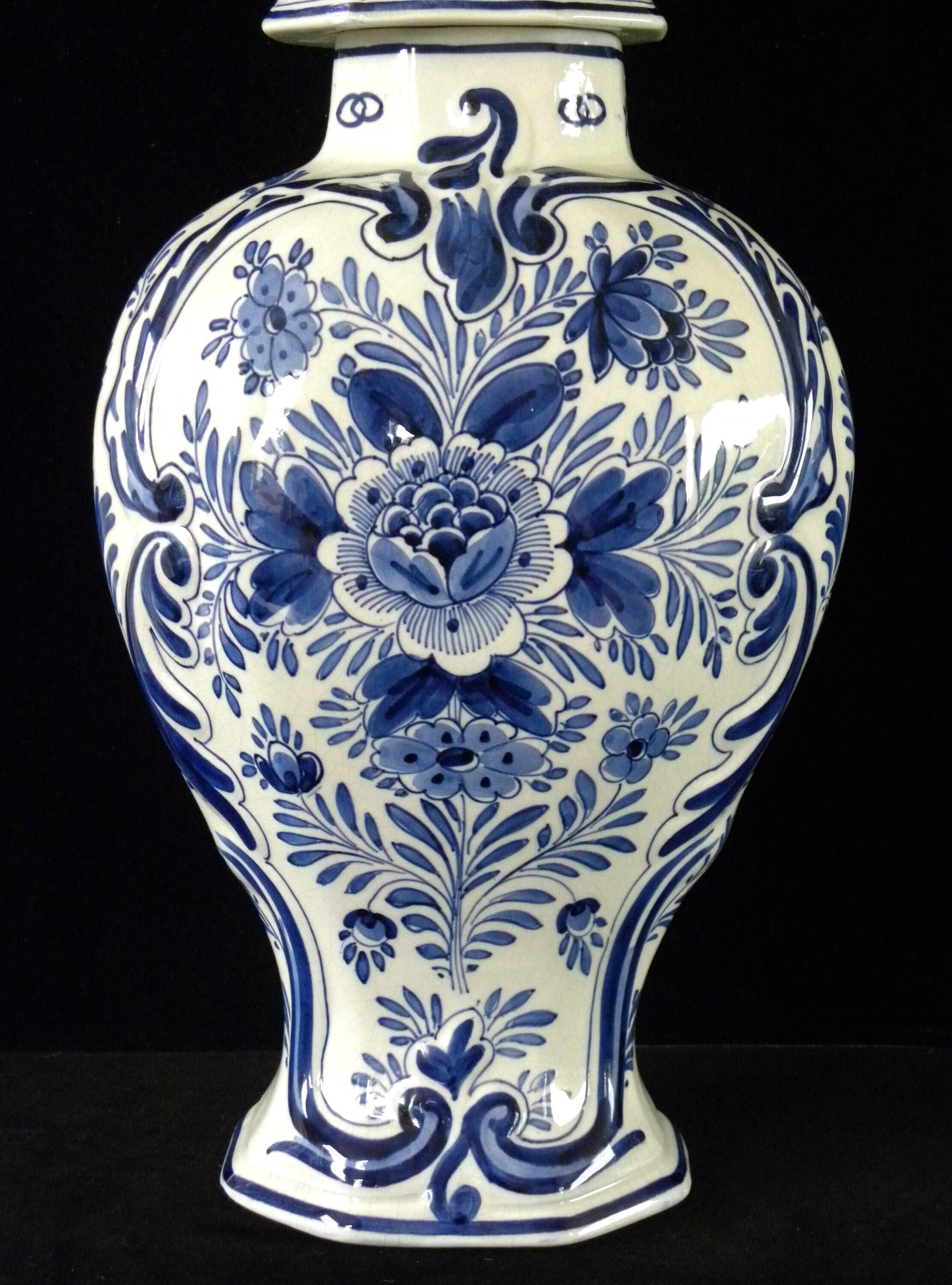 Royal Delft フラワーモチーフ プレート 1905年製（Royal Delft