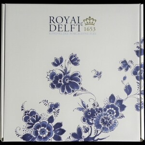 Royal Delft blue 1987 VERY LARGE handpainted commissioned plate with flowers and bird Porceleyne Fles, as new image 10