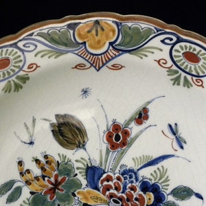 Royal Delft antique 1919 handpainted polychrome plate with floral decor Porceleyne Fles image 2
