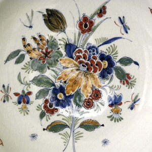 Royal Delft antique 1919 handpainted polychrome plate with floral decor Porceleyne Fles image 3