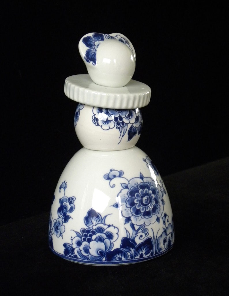 Royal Delft blue handmade Proud Mary Classic Flowers Porceleyne Fles, with gift box image 2