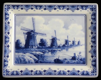 Royal Delft blue handmade Blueware plate Windmills Kinderdijk (Porceleyne Fles, with gift box)