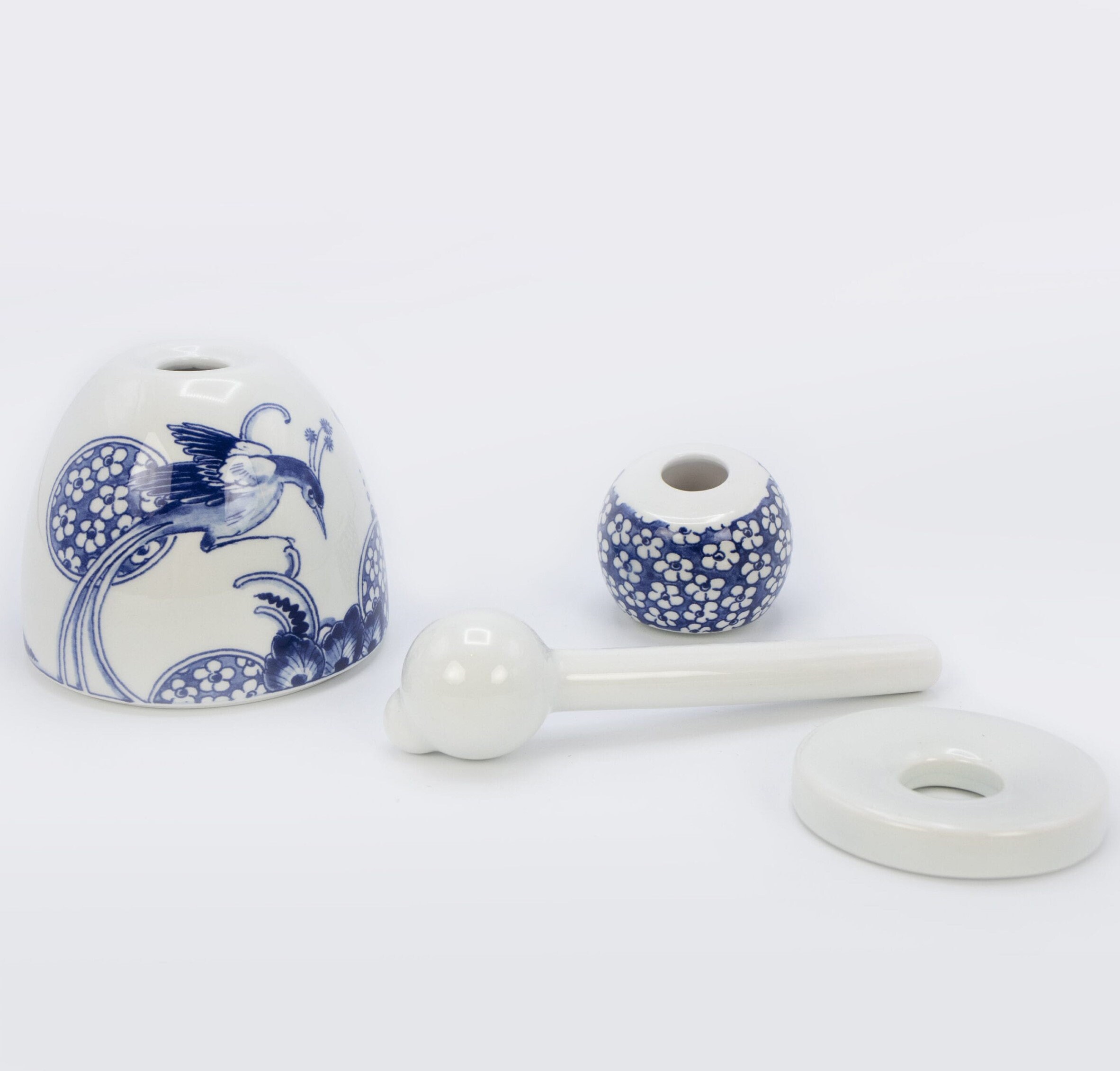 Royal Delft Blue Handmade Proud Mary - Flower Peacocks