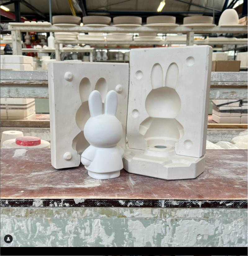 LOYAL DELFTロイヤルデルフトミッフィー m67937642751_1.jpg?1727140625