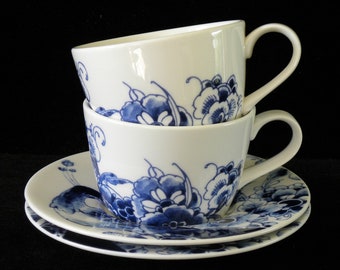 Royal Delft blue TWO handmade porcelain Peacock tea/cappuccino cup & saucer (Porceleyne Fles, with gift box)