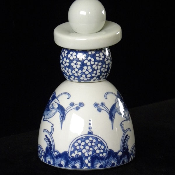 Royal Delft blue handmade Proud Mary - Flower Peacocks (Porceleyne Fles, with gift box)