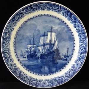 Royal Delft blue handmade Blueware plate with ships after Willem van de Velde Porceleyne Fles, with gift packaging image 2