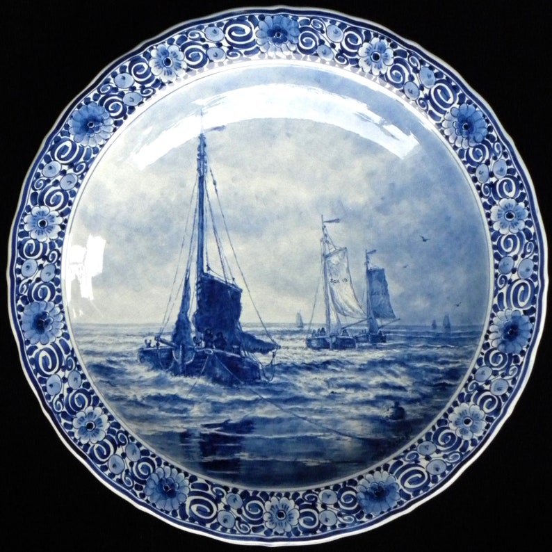 Royal Delft blue 1951 VERY LARGE handpainted plate razer, charger seascape with incoming ships, after H.W. Mesdag Porceleyne Fles image 1