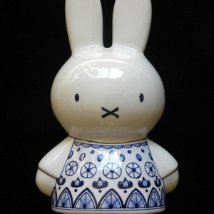 Royal Delft blue large handpainted Miffy Porceleyne Fles, with gift box デルフトブルーミッフィー image 5