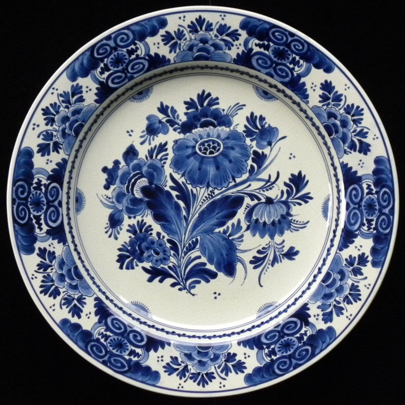 Royal Delft blue 1931 LARGE handpainted plate with floral motive Porceleyne Fles image 1