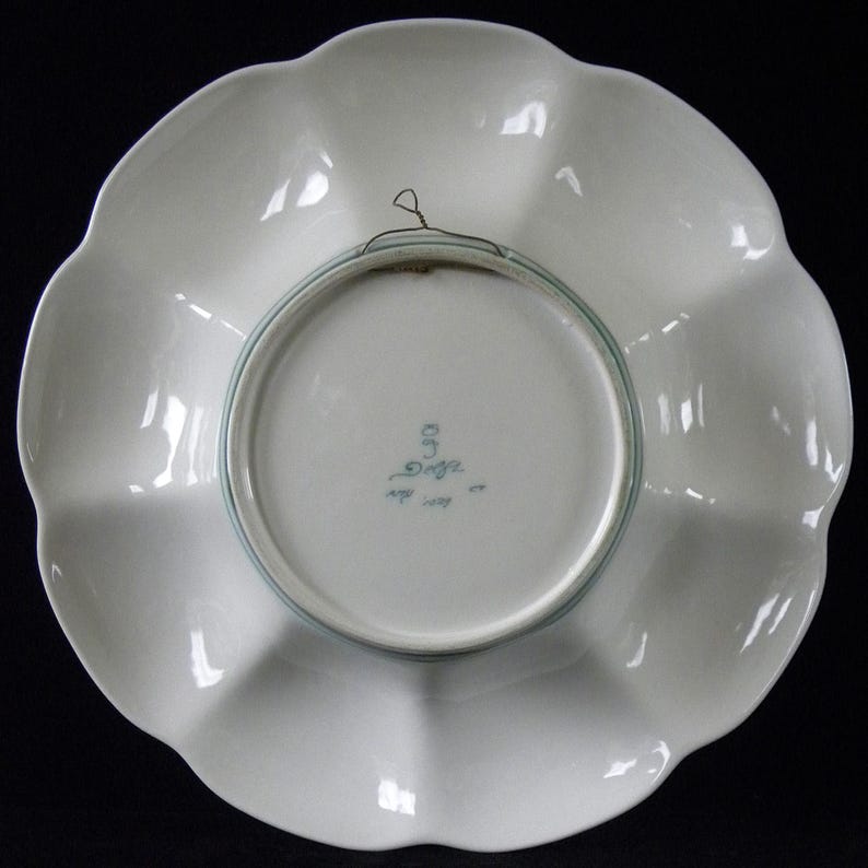 Royal Delft Delvert (1974) large handpainted lobed dish 