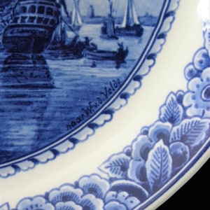 Royal Delft blue handmade Blueware plate with ships after Willem van de Velde Porceleyne Fles, with gift packaging image 3