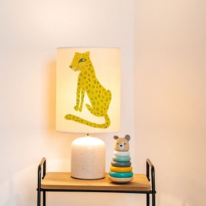 Pantalla de lámpara/pantalla de techo de guepardo pantalla de lámpara de animales pantalla de lámpara hecha a mano Pantalla de lámpara para niños imagen 1