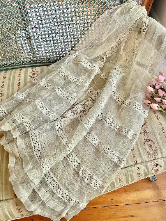 So gorgeous rare 1800''s old tulle and tambour la… - image 10