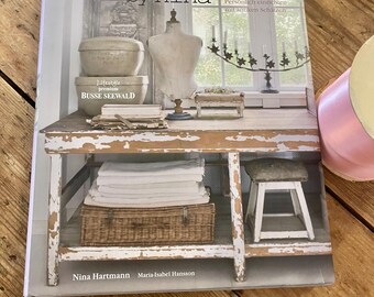 Presents From the Past DUTCH – by Liefde Voor Brocante Vintage