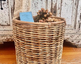 Gran cesta de flores vintage francesa de mimbre tejida a mano estilo granja francesa