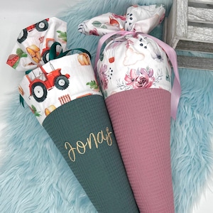 Cornet d'école personnalisable en piqué gaufré et popeline/cadeau/inscription scolaire/cornet garderie/cornet bonbons/fait main/coussin/rentrée scolaire/unique