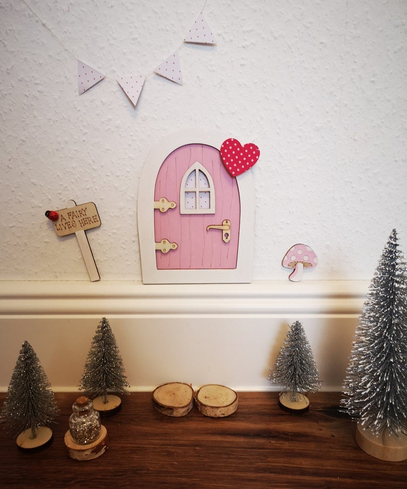 50+ Kinderzimmer Geschenke, die Kinderträume wahr werden lassen
- Elfentür Kinderzimmer