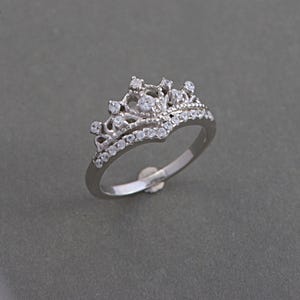 シルバープリンセスクラウンリング、ティアラリング、ステートメントリング、繊細なリング、プロミスリング、花嫁へのギフトリング、女性へのギフト、記念日リング