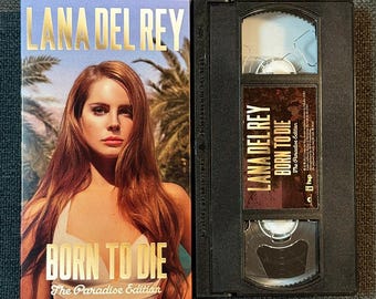 Lana Del Rey - Born To Die (The Paradise Edition) / (VHS Tape)