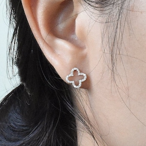 Diamond Clover Stud Earrings / Lucky Clover Earrings / Diamond Stud Earrings / 18k Gold Filled  Dainty Delicate