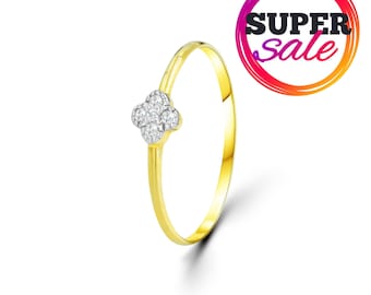Dainty Diamond Clover Ring: 18K Gold Minimalist Stackable Band