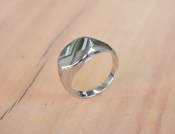 925 Sterling Silver Signet Ring: High Polish Oval Flat Top