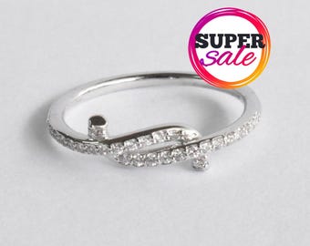 Solid Gold, Diamond Love Knot Ring 18K 14K 10K   Minimalist Promise Wedding Band