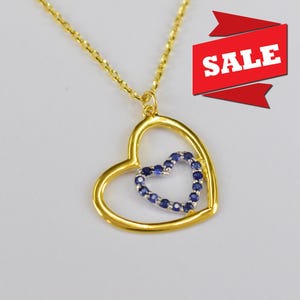 Collana con cuore in zaffiro blu / Ciondolo a cuore in oro massiccio 18K 14K 10K / Delicata collana a cuore / Gioielli di San Valentino / Collana con ciondolo a due cuori.
