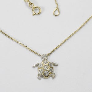 Collier à breloques tortue diamants 18 carats 14 carats 10 carats / collier pendentif diamant turquoise / collier tortue porte-bonheur / collier charme minimal de vie de phoque