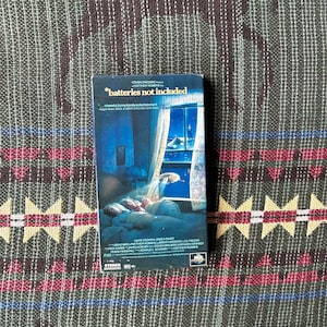 Batteries Not Included (VHS,1987) Comedy Movie