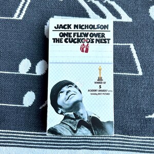 カッコーの巣の上で (VHS、1975) ドラマ映画
