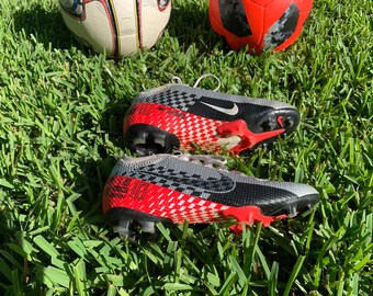create your own soccer cleats