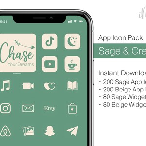 Puede incluir: Una pantalla de smartphone muestra un paquete de iconos de aplicaciones en verde salvia y crema. La pantalla muestra iconos y widgets de aplicaciones, con el texto "Chase Your Dreams". El paquete incluye 200 iconos de aplicaciones salvia y 200 beige, más 80 widgets salvia y 80 beige.