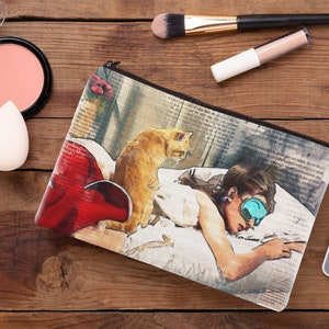 Vintage Retro Breakfast at Tiffany&#39;s Audrey Hepburn Fan art old classy Hollywood movie star Accessory Pouch