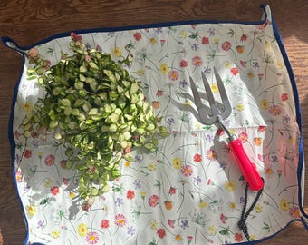 Floral Waterproof Plant Repotting Mat | Indoor Gardening Tarp