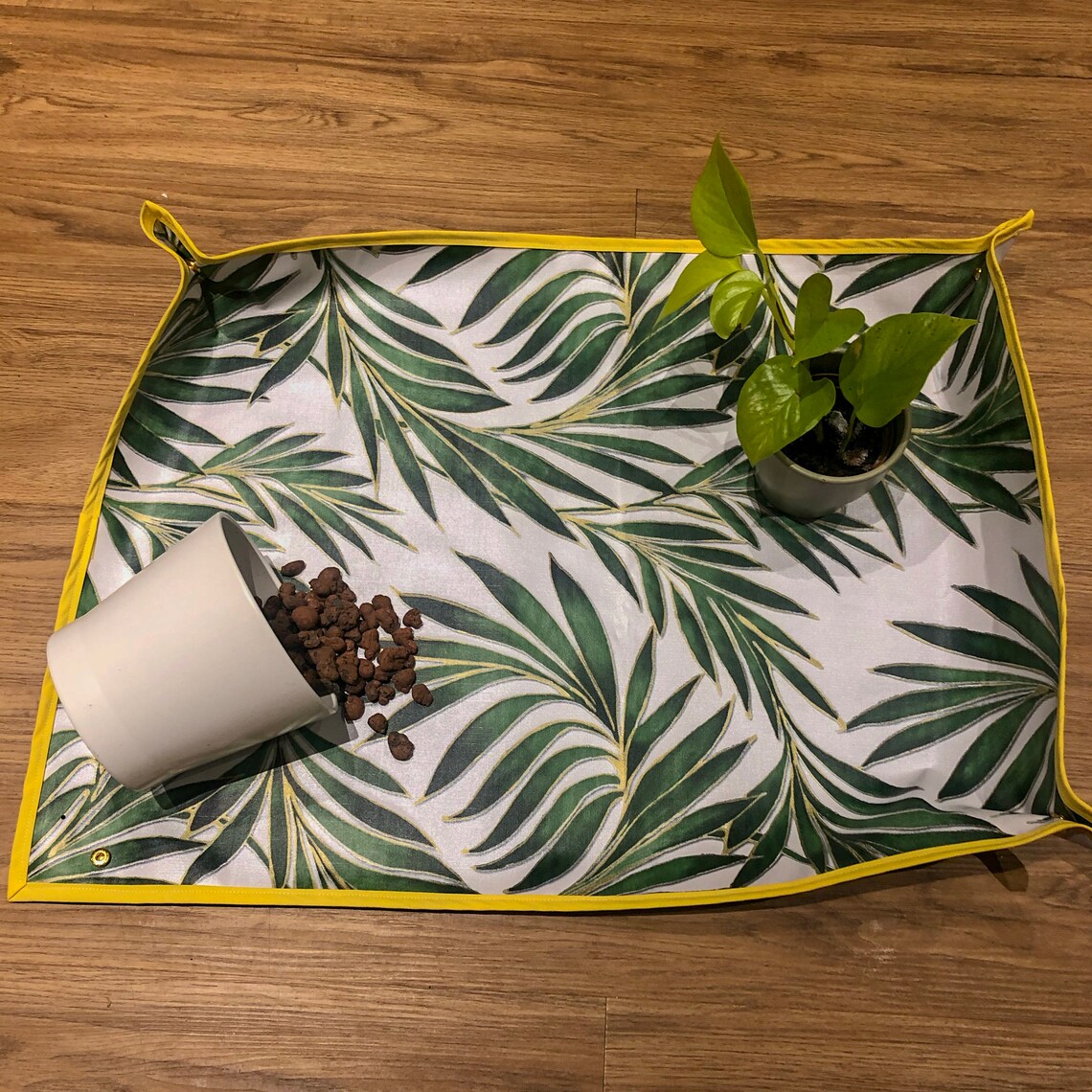 Alfombrilla Para Trasplantar Plantas GeeRic – 75x100 Cm, Impermeable, Plegable, Con Cierre De Botones, Color Verde