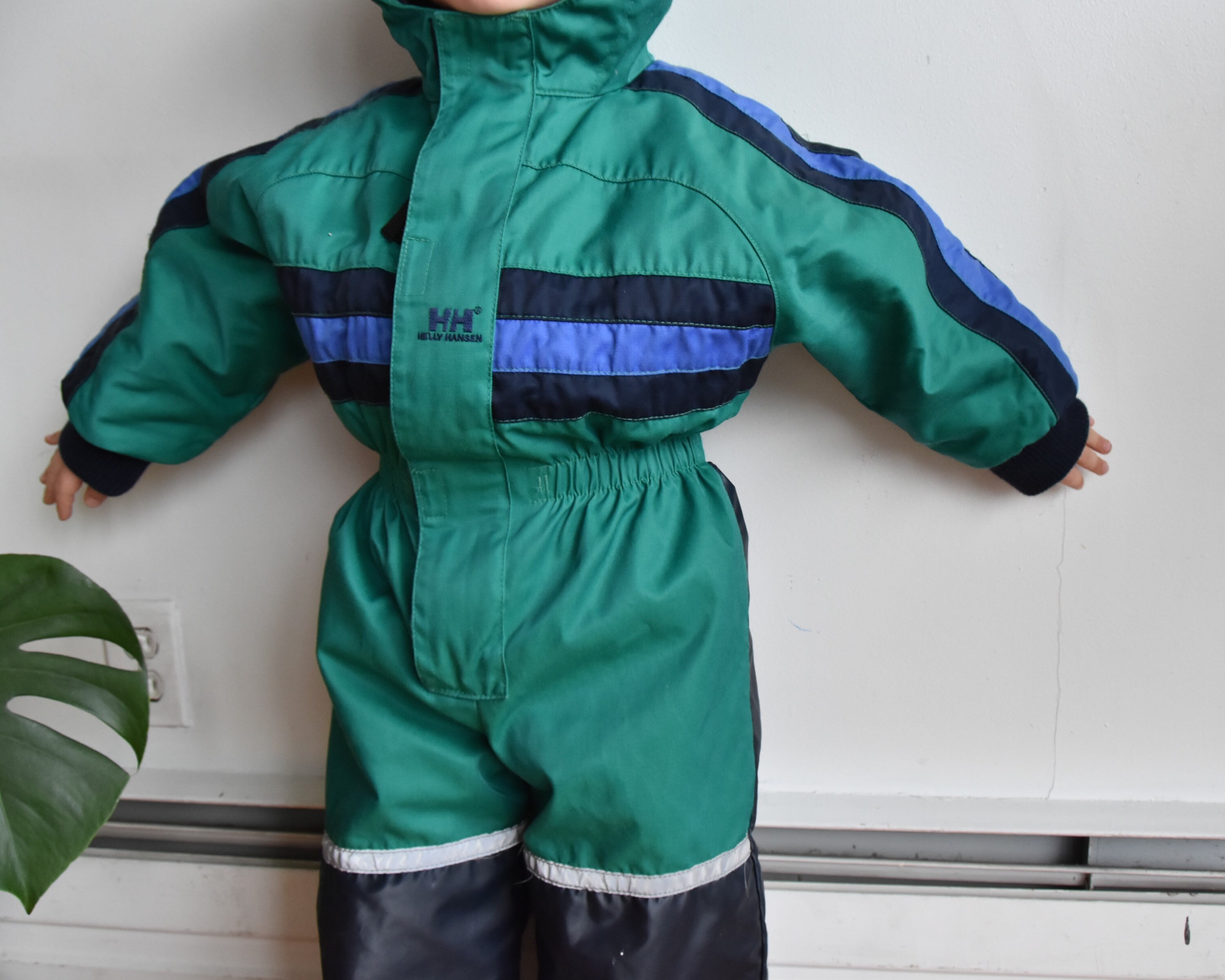 hh snowsuit