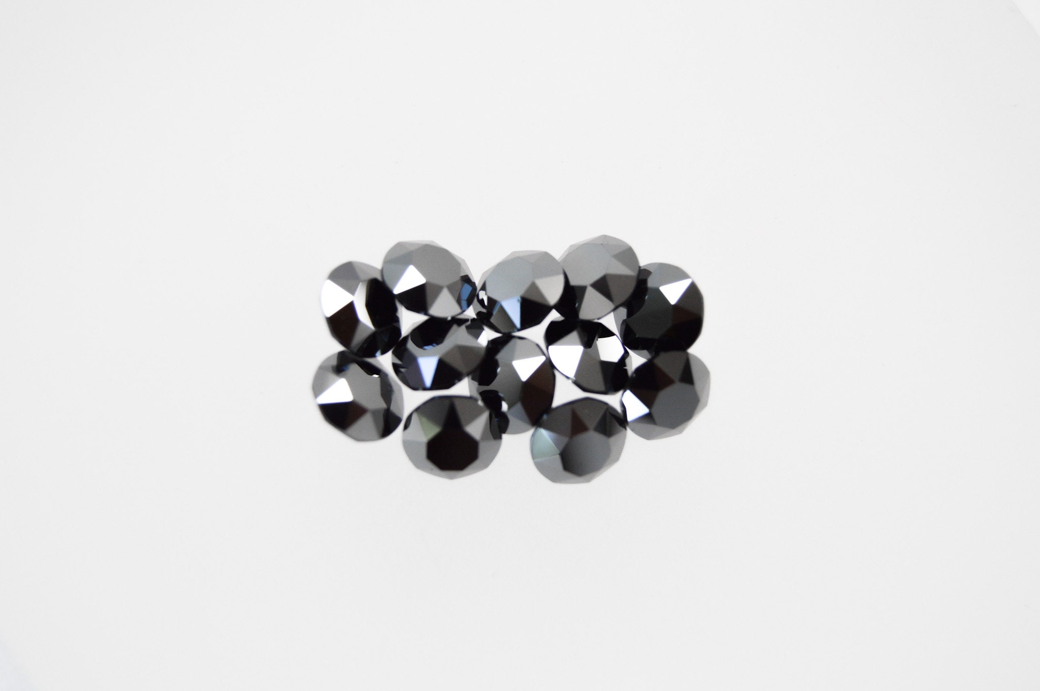 Jet Hematite 39ss 8mm Swarovski 1088 Chaton | Multiple Pack Sizes Available