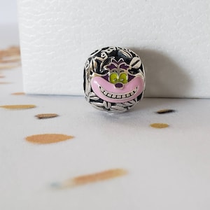 Authentic NEW Pandora Disney Parks Alice in Wonderland Authentic NEW Pandora Disney Parks Alice in Wonderland