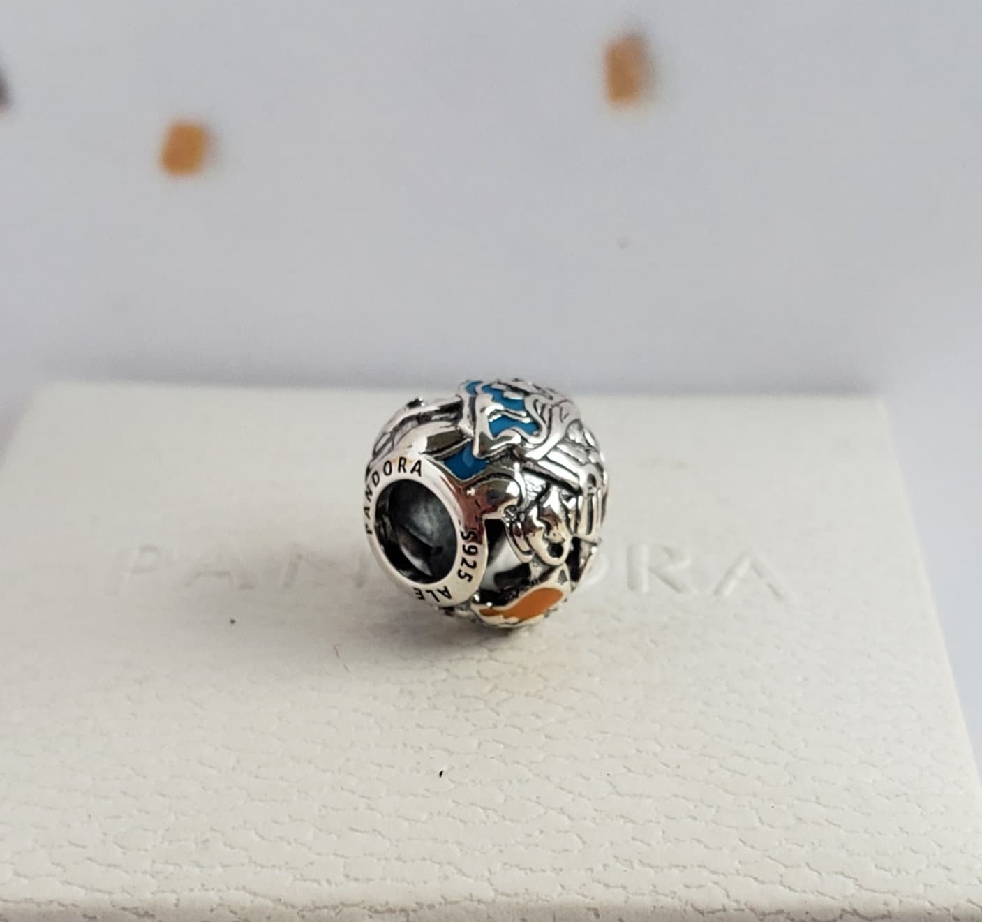 Alice in shop wonderland pandora charm